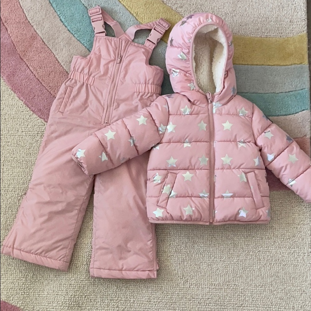 Gap snow overalls and jacket with Sherpa lining